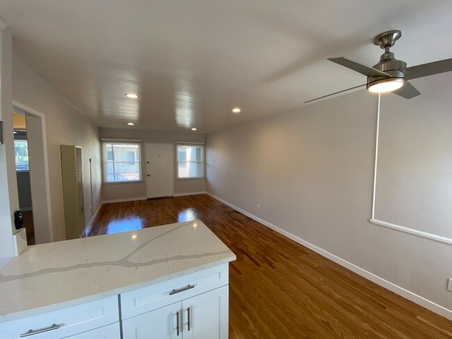 Foto del edificio - 12641 Vanowen St