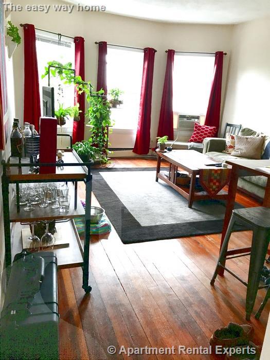 Building Photo - 3 Calvin St