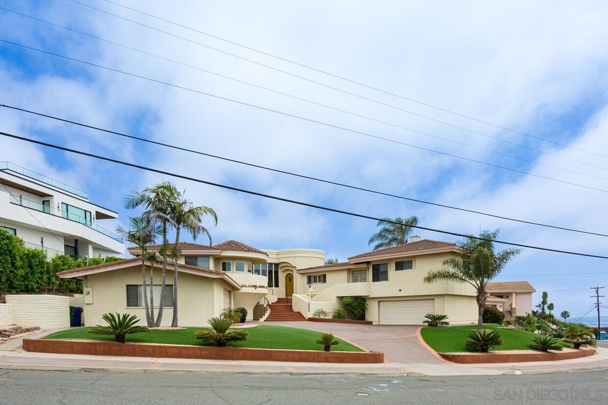 Foto principal - 1145 La Jolla Rancho Rd