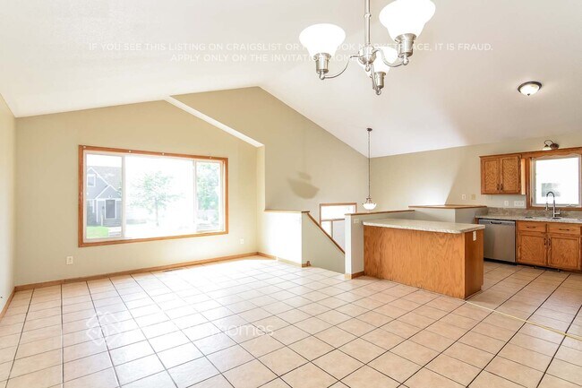 Foto del edificio - 351 4th Ave S