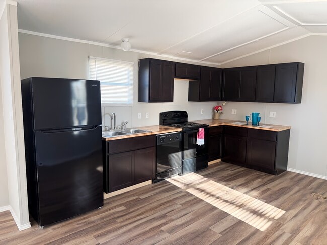 Building Photo - 110 N Michigan St