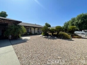 Building Photo - 26458 Larkspur St