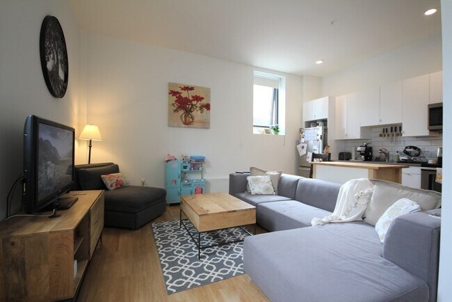 Foto del edificio - 76 Parker Hill Ave