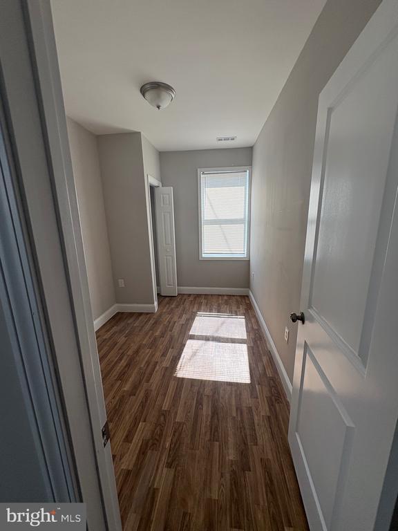 Foto principal - 5320 8th St NW