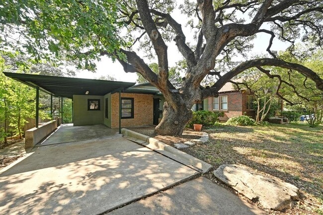 Building Photo - 1507 Travis Heights Blvd