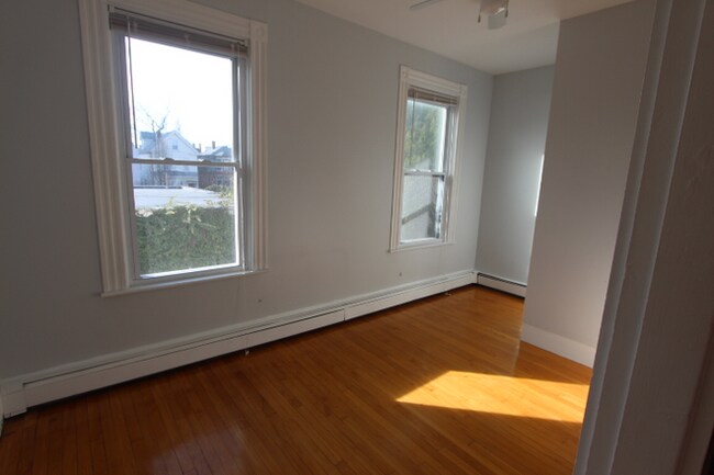 Foto del edificio - 2.0 bedroom in Somerville Massachusetts 02143