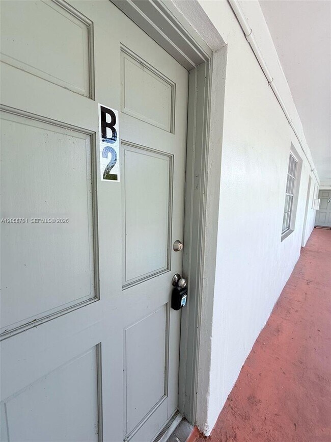 Foto del edificio - 3100 Coral Springs Dr