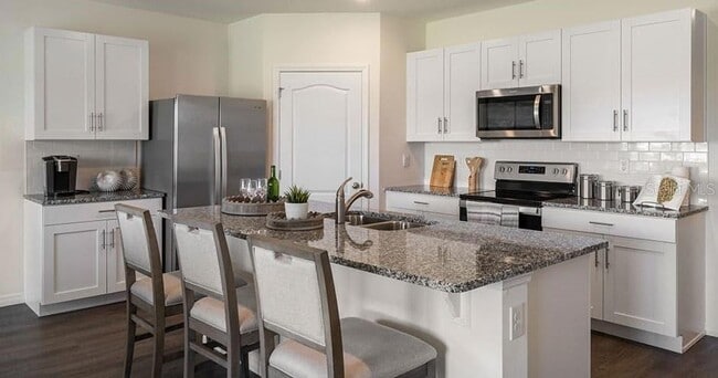 Building Photo - 2429 Maidens Bluff Ave