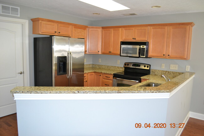 Kitchen - 3990 Mount Moriah Vlg