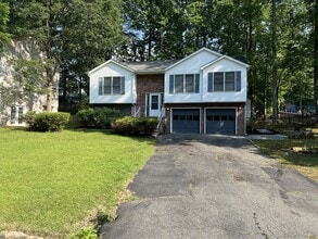 Building Photo - 6215 Forest Grove Dr