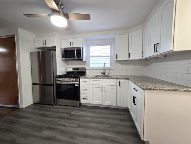 Building Photo - 195 South St