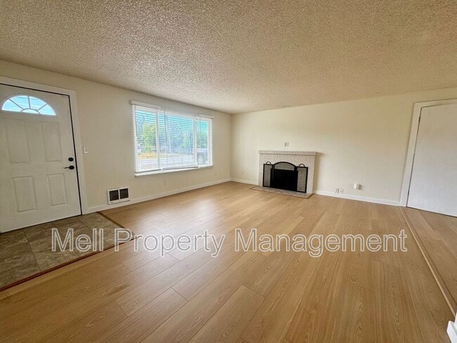Foto del edificio - 222 E I St