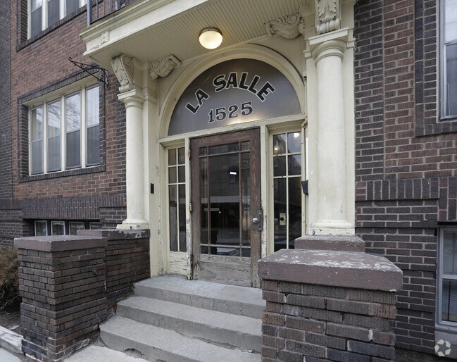Entrada - 23 - 1525 LaSalle