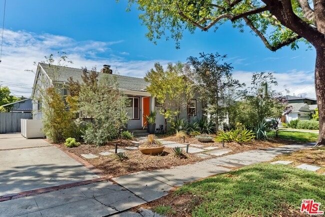 Building Photo - 2339 Castle Heights Ave