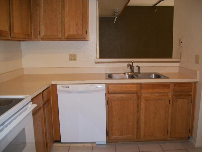 Building Photo - 4273 N River Grove Cir