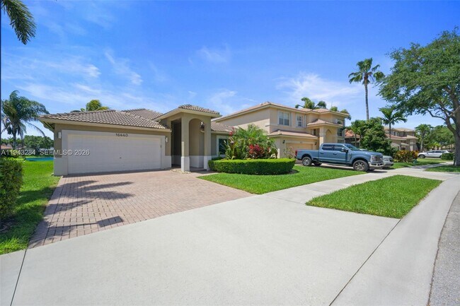 Foto del edificio - 16440 Ruby Lake