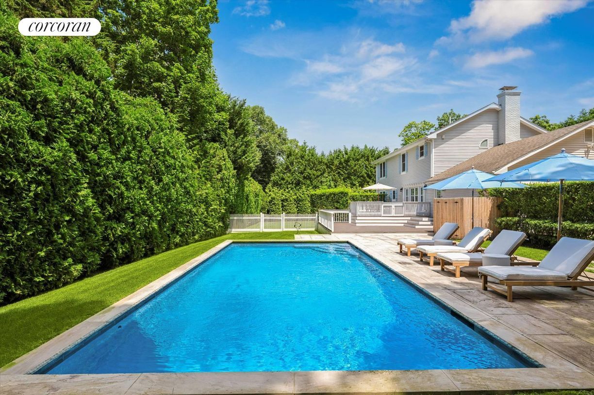 Primary Photo - 32 Eastville Ave