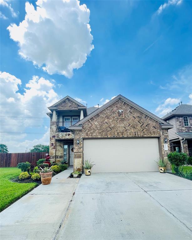 Foto del edificio - 3403 Falling Brook Dr