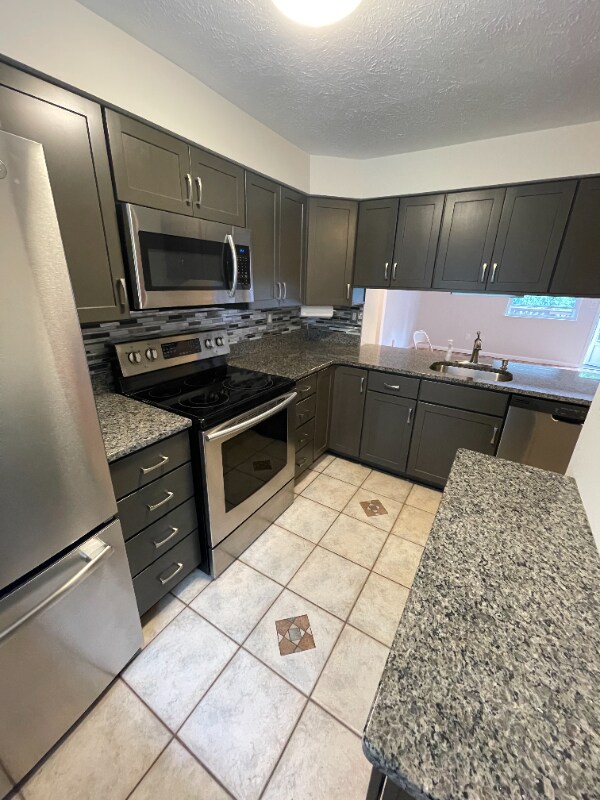 Foto del edificio - 231 Shady Ridge Dr