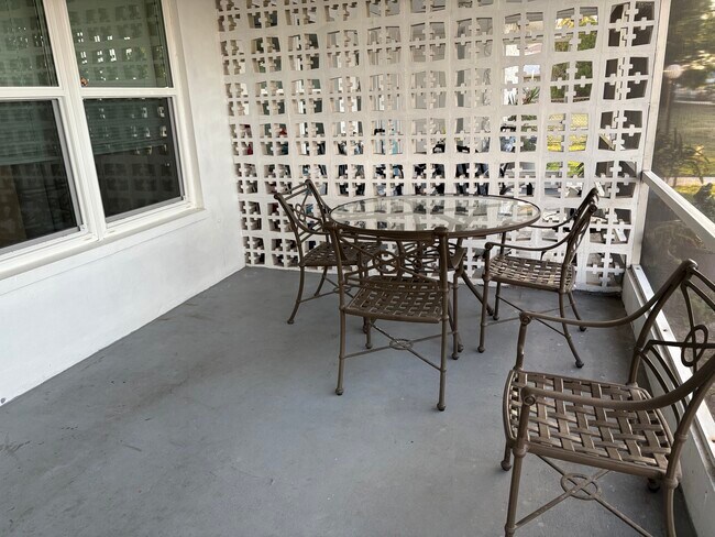 Terraza delantera - 1838 Beach Pky