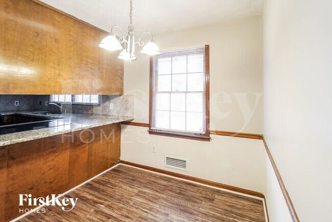 Building Photo - 1739 Killian Hill Rd SW