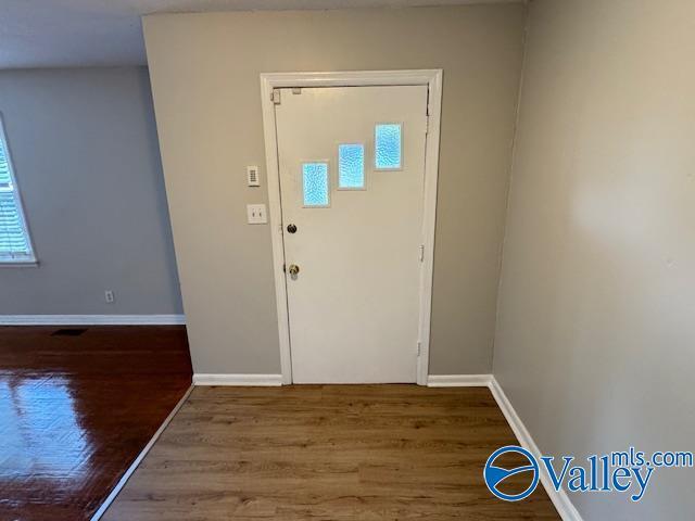 Building Photo - 508 Forrest Cir NE