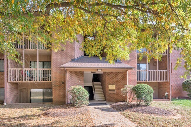 Foto del edificio - 128 Turtle Creek Rd