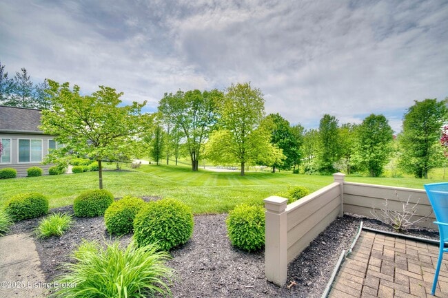 Foto del edificio - 9097 Royal Oak Ln