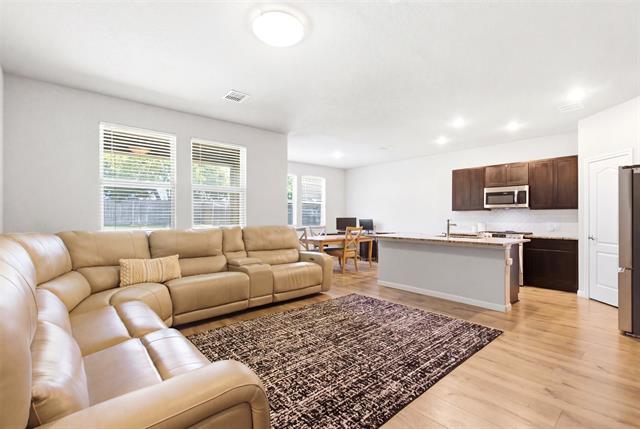 Building Photo - 1136 Country Gln Dr