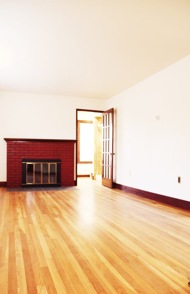 Photo - 1056 North Ave House