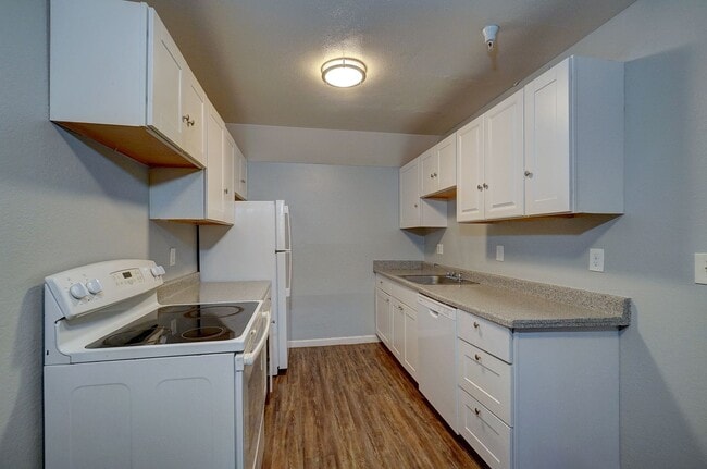 Interior Photo - Monte Vista Apts