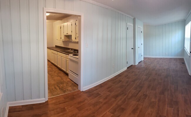 Foto del edificio - 161 McDonald Dr