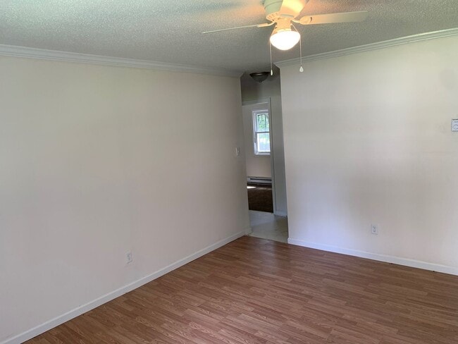 Building Photo - Main1212 A-B-C