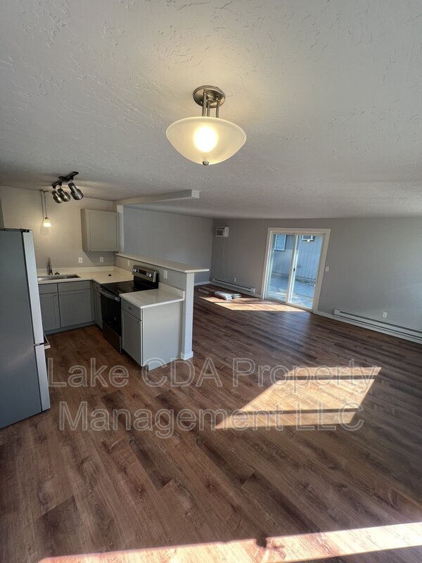 Foto principal - 1419 E Stiner Ave
