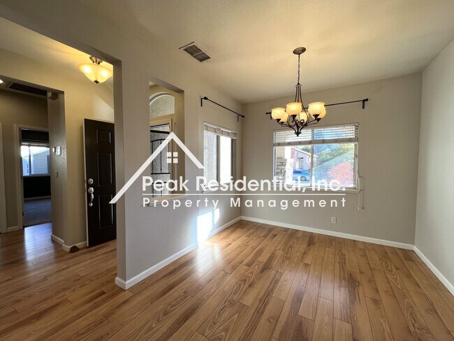 Foto del edificio - Beautiful Folsom 3bd/2ba Home with 2 Car G...