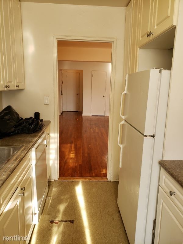 Foto del edificio - 140 Pelham Rd