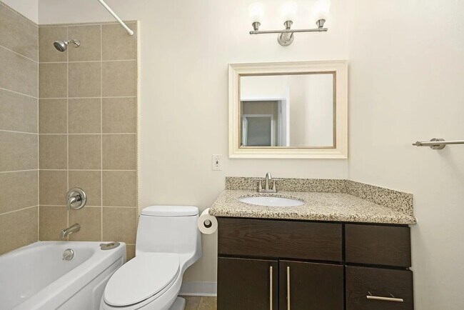Baño de invitados - 1251 Homestead Ave