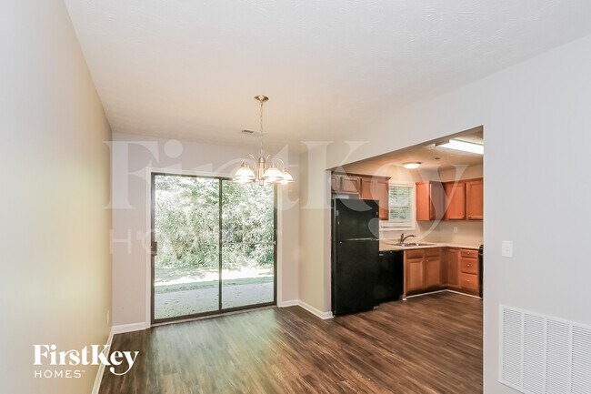 Building Photo - 4665 Jamerson Forest Pkwy