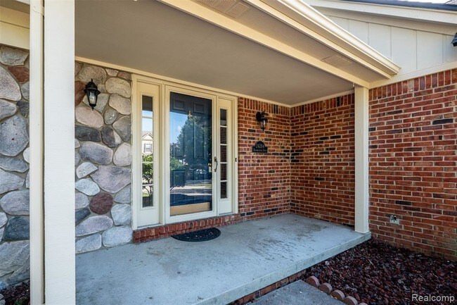 Building Photo - 24284 Bramblewood Dr