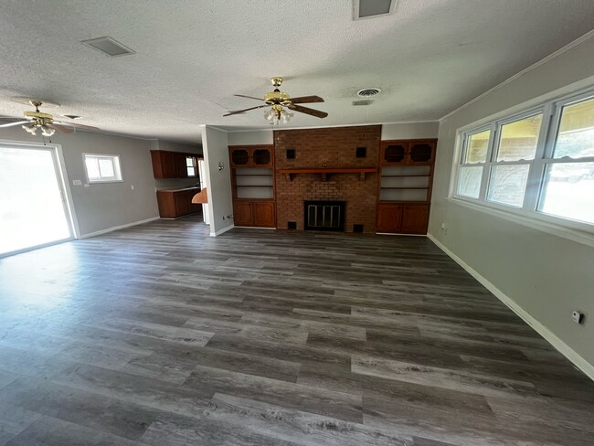 Foto del edificio - 1002 Hackberry St