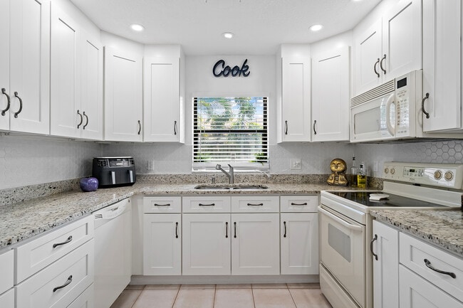 Photo - 21 Meadows Dr Townhome