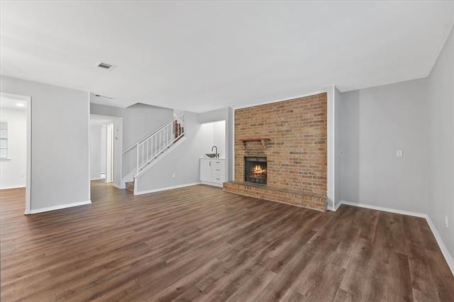 Building Photo - 4005 Ridgebrook Dr