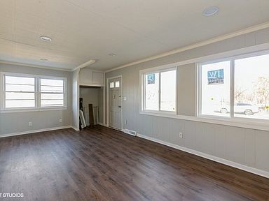 Building Photo - 528 Clifford Dr