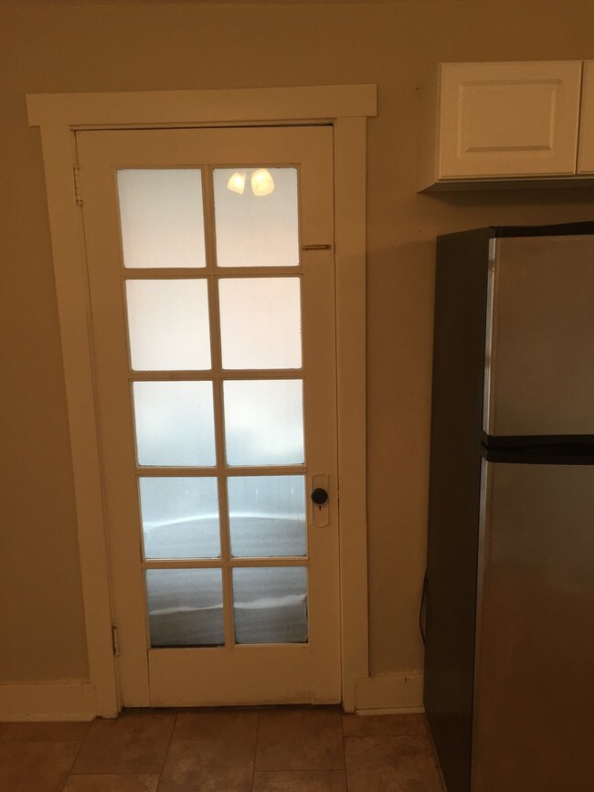 Building Photo - 113 Patterson Ave