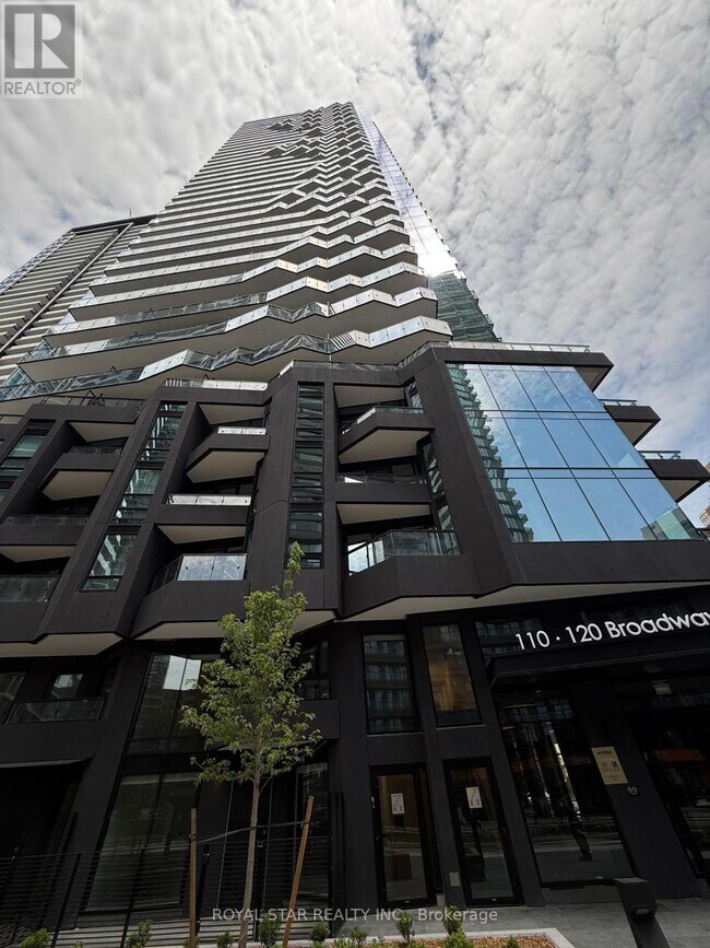 Photo du bâtiment - 110 Broadway Ave