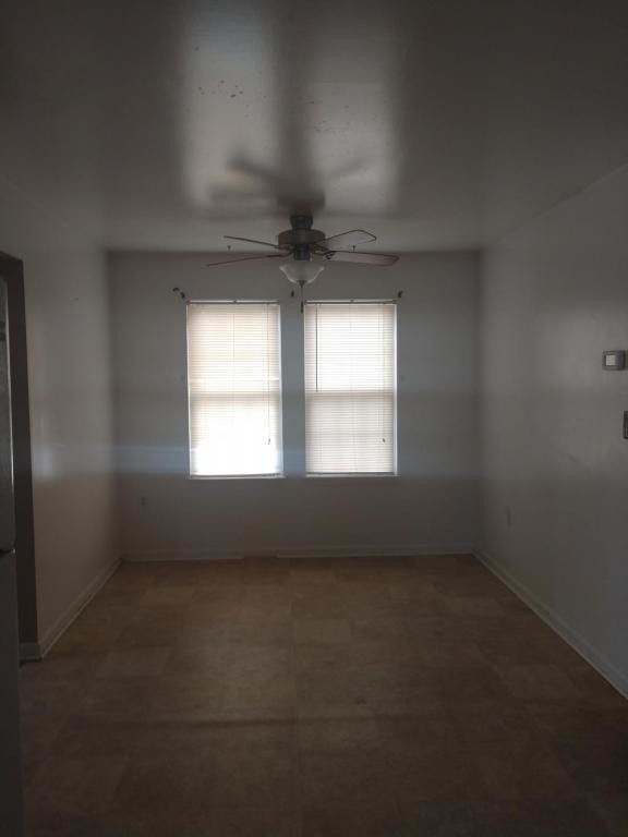 Building Photo - 343 Woodpoint Ave.