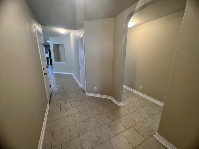 Building Photo - 10822 Shaenmeadow