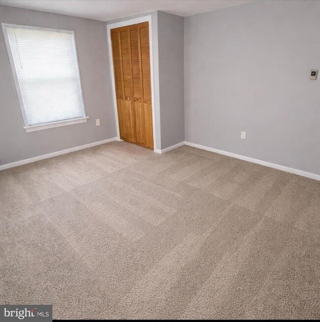 Building Photo - 20 Juliustown Rd