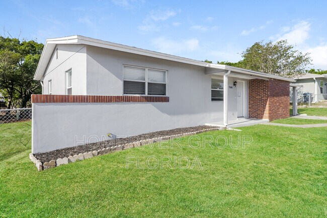 Building Photo - 7088 Spring Hill Dr