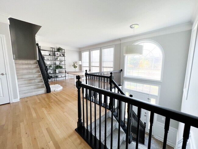 Building Photo - 8661 N Meridian St